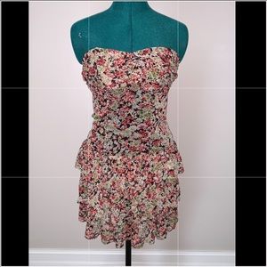 gorgeous strapless ruffle dress